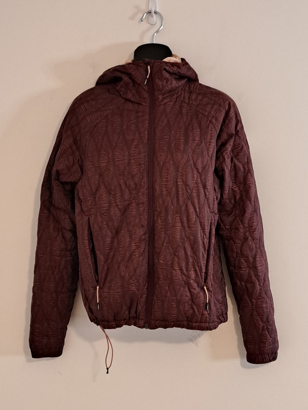 Women's Quilted Hooded Puffer Jacket in Deep Chrysanthenum Size Medium - Picture 6 of 14